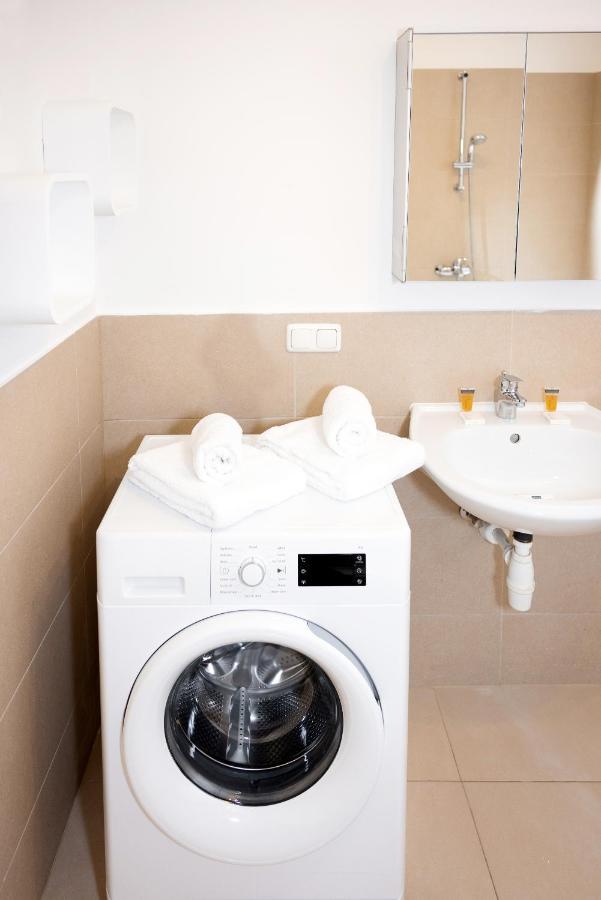 Premium 80 M2 Apartment - Free Parking Wien Eksteriør bilde