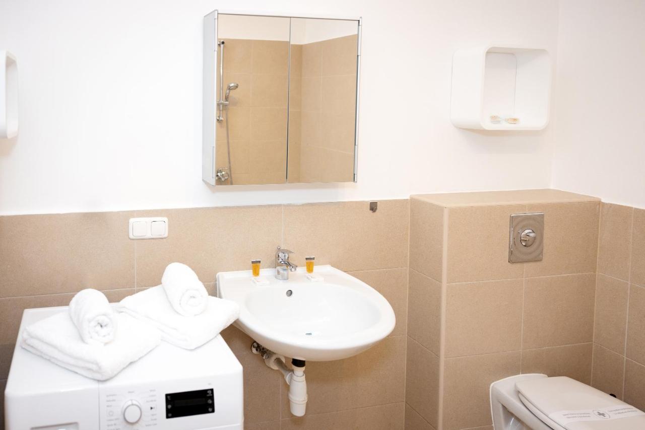 Premium 80 M2 Apartment - Free Parking Wien Eksteriør bilde